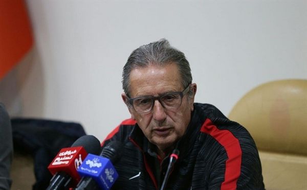 جرج لیکنز به خاطر پیروزی در دربی تبریز خوشحالم