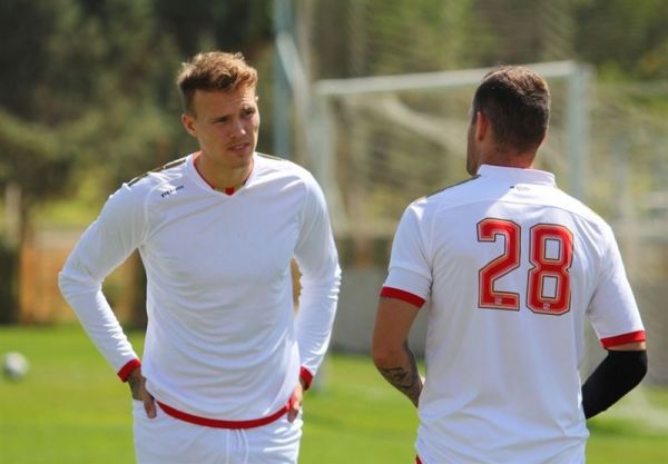  تکلیف مهاجم اسکاتلندی تراکتورسازی تا ۲ روز آینده مشخص می‌شود