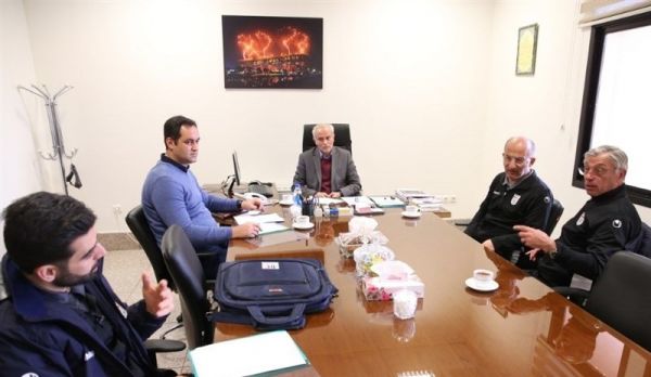 نشست سرپرست کاروان اعزامی به توکیو با مسئولان تیم فوتبال امید