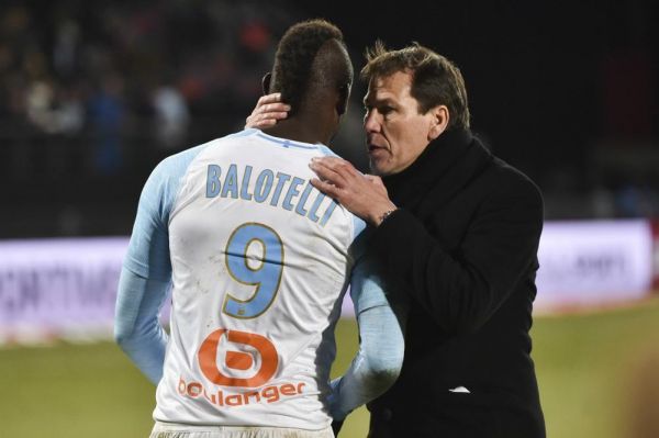 شوخی نافرجام و تحقیرآمیز بالوتلی با PSG