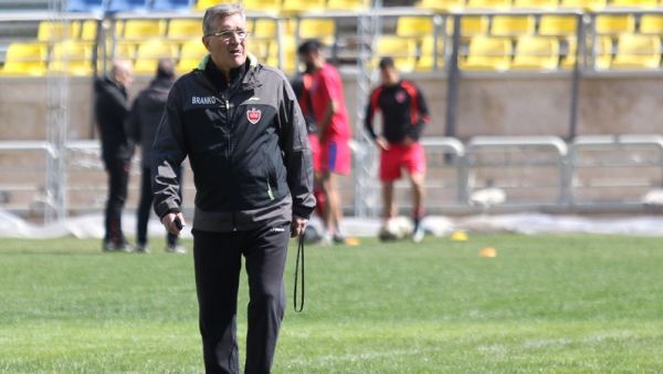 برانکو فکر میکنید دربی باید 8 بر صفر بشود