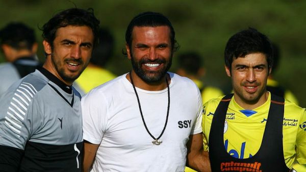 نیکبخت کفه ترازو به نفع استقلال سنگینی می کند