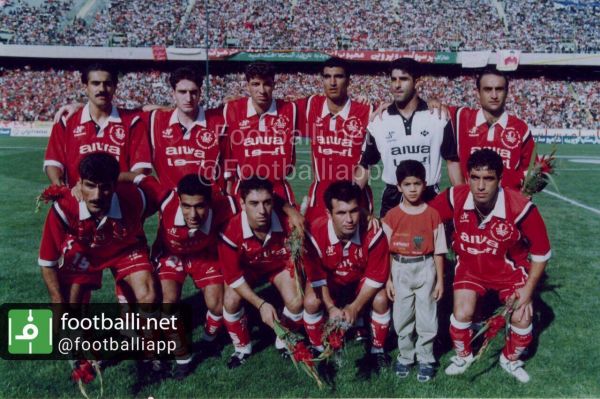  نوستالژی  دربی شماره 46، 20 تیر 1378 فینال جام حذفی پرسپولیس دو – استقلال یک  هاشمی نسب  12-پنالتی  و افشین پیروانی 85  برای پرسپولیس و سهراب بختیاری زاده 50 برای استقلال