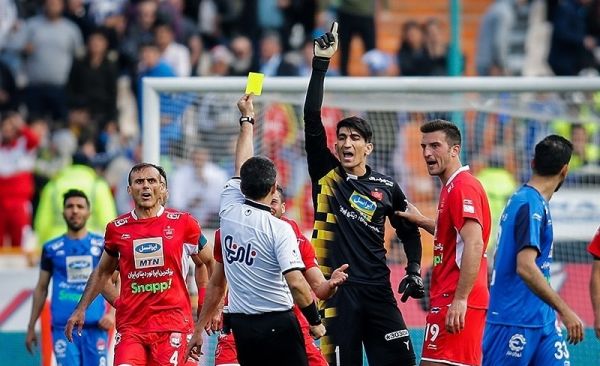 داود رفعتی تیم داوری دربی عملکرد بینقصی داشت