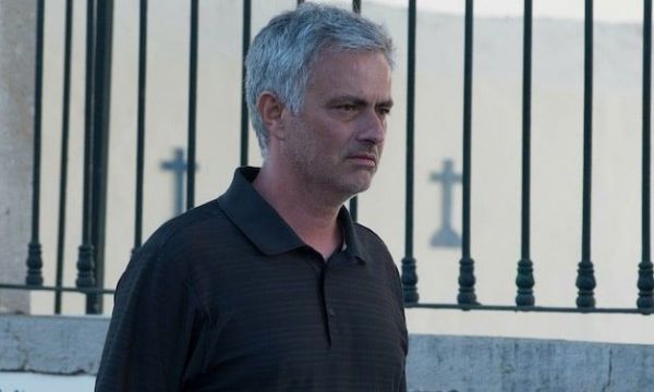 رویت مورینیو در فرودگاه لیون آقای خاص به لیگ یک می رود