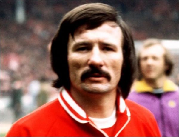 کاپیتان افسانهای لیورپول درگذشت