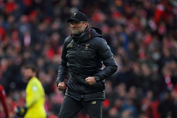 ژست های خاص آقای معمولی بعد از پیروزی عکس