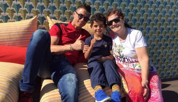 مادر رونالدو کریس گفت من نمی توانم معجزه کنم