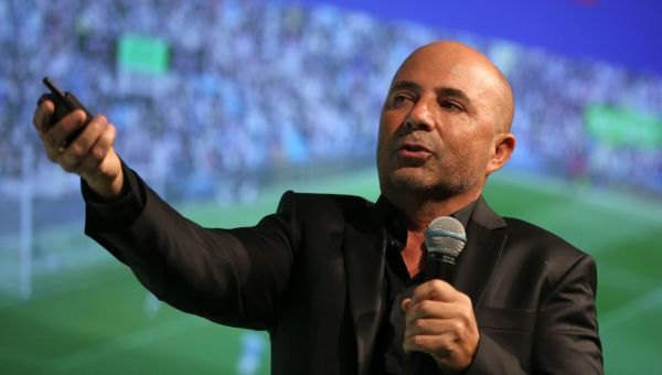 سامپائولی آرژانتینی ها نمی توانند مثل هواداران بارسا از بازی مسی لذت ببرند