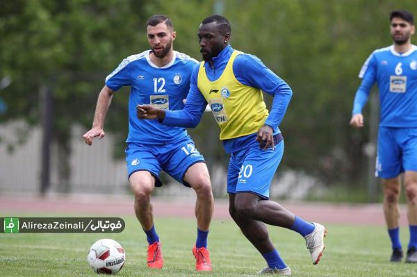 ایسما بدشانس بودم که توپم گل نشد