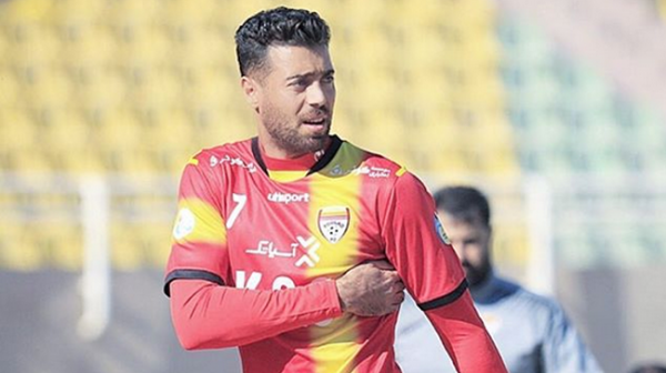  آرش افشین  ماندنم در فولاد مشخص نیست