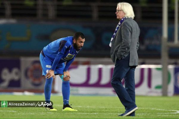  اصرارهای شفر، هارمونی استقلال را برهم می زند