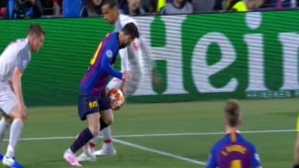 گزارش داوری با خطای ماتیپ، باید پنالتی برای بارسا اعلام می شد