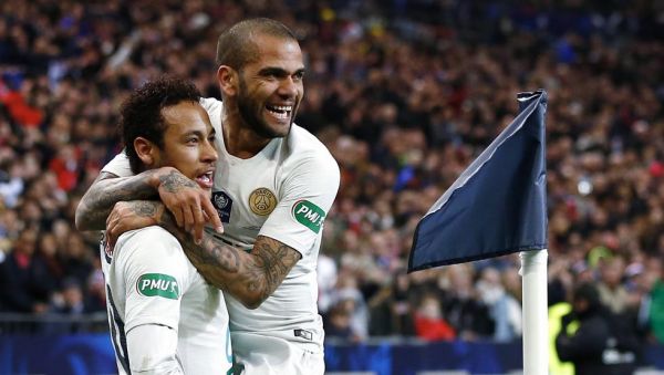  آلوز  با وجود دوستی ام با نیمار، حرکتش را تائید نمی کنم