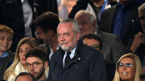 رییس ناپولی لیگ قهرمانان را تعطیل کنید