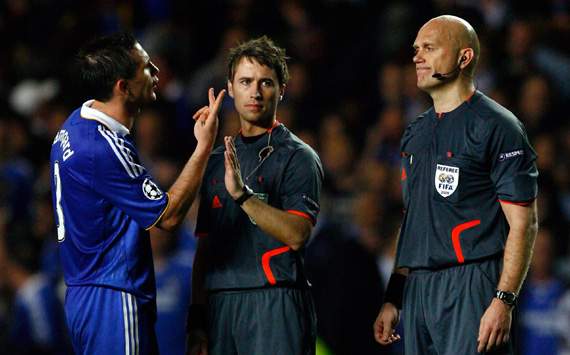  اوربو  از یک داور محترم، تبدیل به احمق ترین چهره فوتبال دنیا شدم