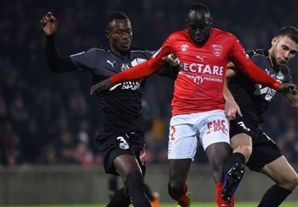  ناتینگهام فارست به دنبال بازیکن ۶ میلیون پوندی لوشامپیونه در پست انصاری‌فرد