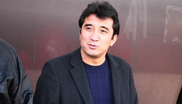 عزیزی فوتبال ما چند سال آینده افت می کند تیم های پایه ای ضعیفی داریم