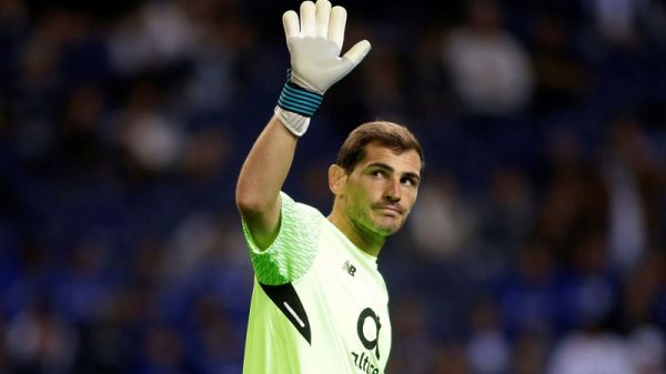  کاسیاس از فوتبال خداحافظی کرد