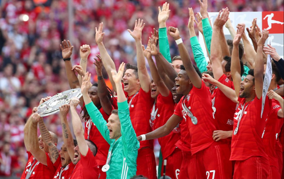  جشن قهرمانی بایرن به روایت تصویر؛ جام در دست سه تفنگدار