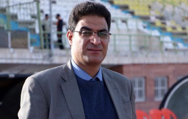  سرپرست سپاهان  چرا این قانون قبل از بازی پرسپولیس اعلام می‌شود