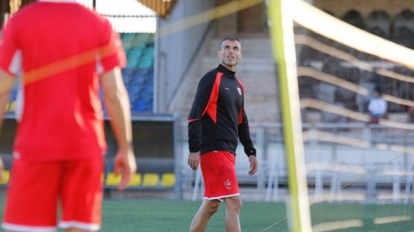  جلال حسینی  هیچ کس نمی تواند قهرمانی پرسپولیس را لوث کند