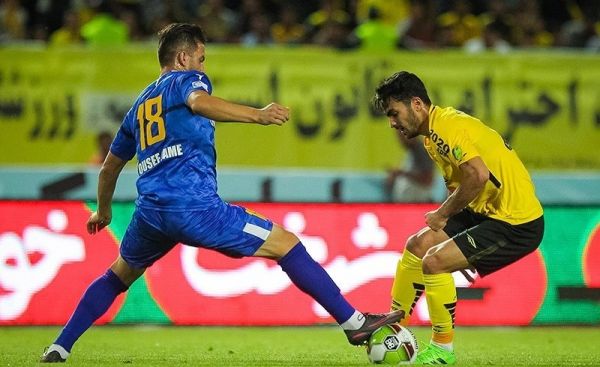  محمد کریمی  انگیزه زیادی برای شکست دادن پرسپولیس داریم