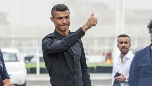 رونالدو و حضور در یک میهمانی بدون نامزدش