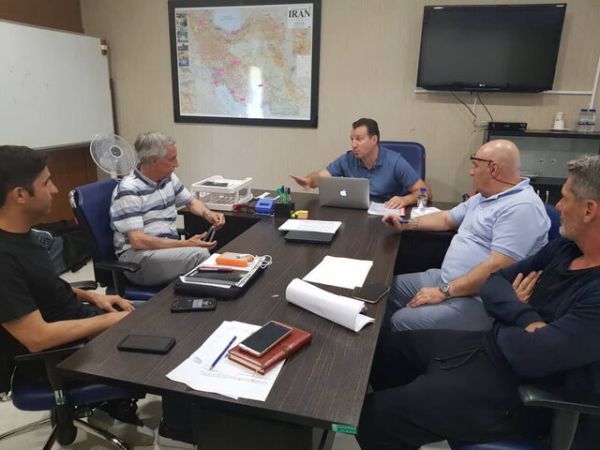  جلسه 4 ساعته ویلموتس با هاشمیان و اسپینوسی