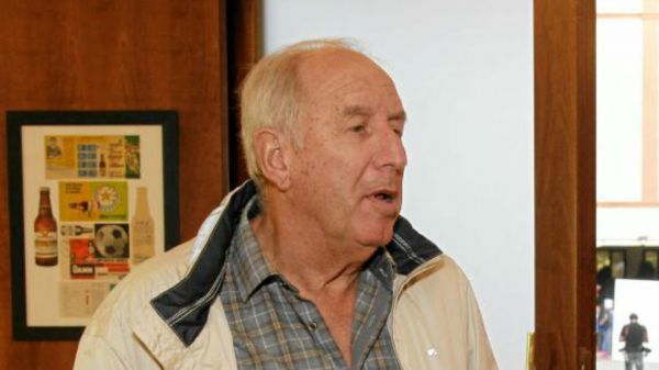 مربی سابق بارسلونا نیمار را به گریزمان ترجیح میدهم