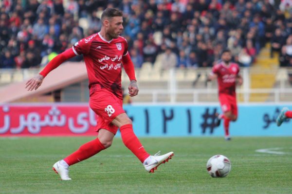 استوکس به درهای خروجی تراکتورسازی نزدیک شد دو بازیکن خارجی در راه تبریز