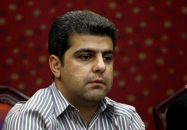 خمارلو برانکو در پرسپولیس میماند