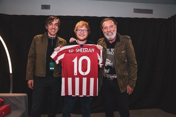 خواننده معروف انگلیسی به اتلتیکو پیوست