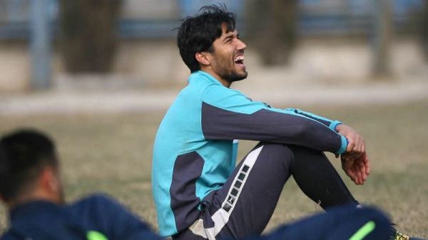 گزارش ویژه حسینی استقلال را بازی می دهد یا بازارگرمی می کند