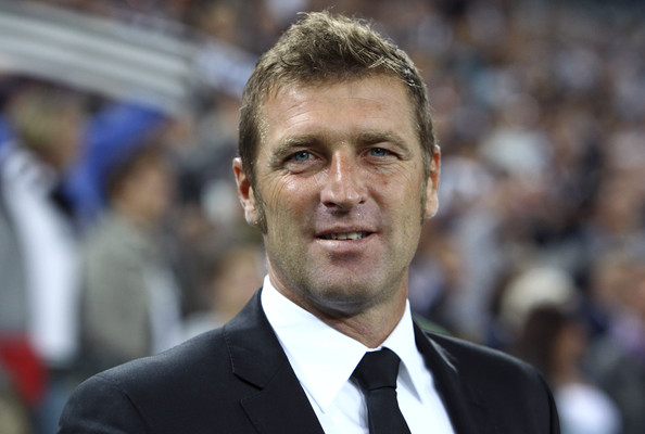 گزینه جدید جانشینی برانکو مشخص شد آغاز جلسه مدیران پرسپولیس با کاررا