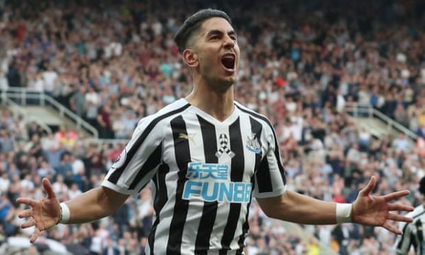 مهاجم نیوکاسل زوج طلایی واردی میشود