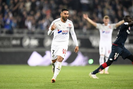 عکس سامان قدوس در پیراهن جدید آمیان