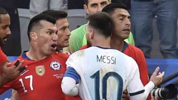  وقتی حتی گری مدل هم از مسی دفاع کرد