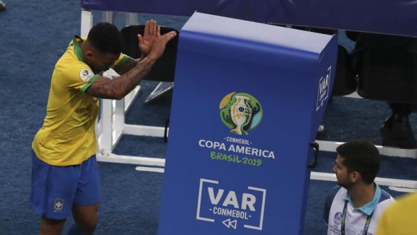  خشم گابریل ژسوس و شکستن نمایشگر وار