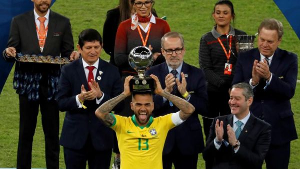  آلوز، بهترین بازیکن کوپا آمه ریکا درسن 36 سالگی