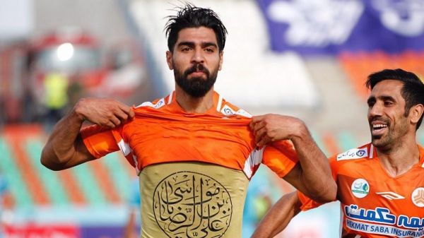  غیر رسمی  رضا اسدی بازیکن سابق سایپا در آستانه استقلالی شدن