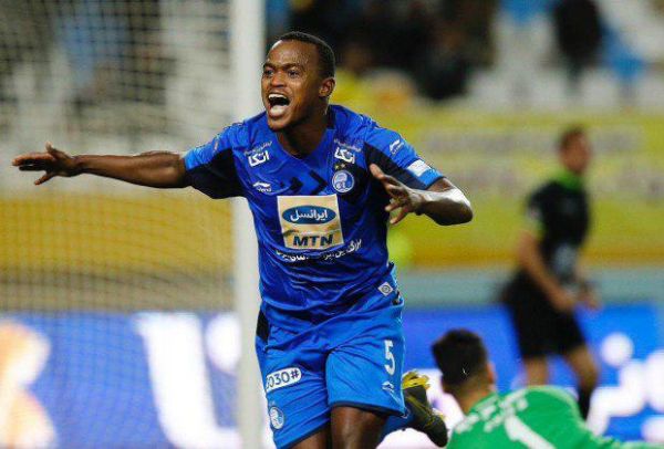 استقلال بلیت پرواز پاتوسی به امارات را تهیه کرد