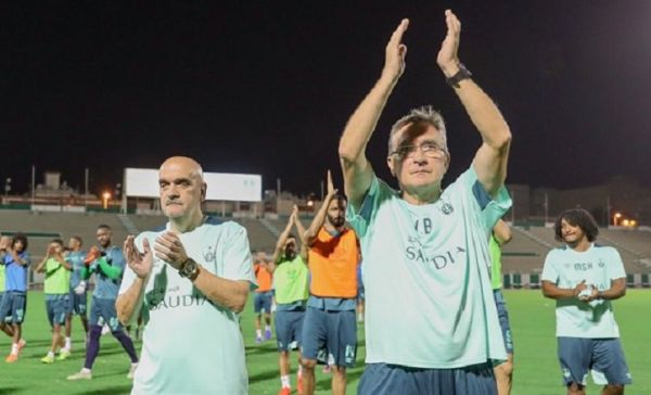 برانکو از تمام 22 بازیکنش مقابل واراژدین استفاده میکند