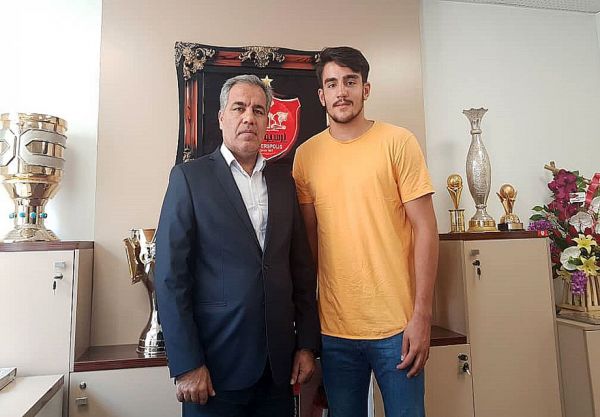 پرسپولیس دروازهبان جدید گرفت