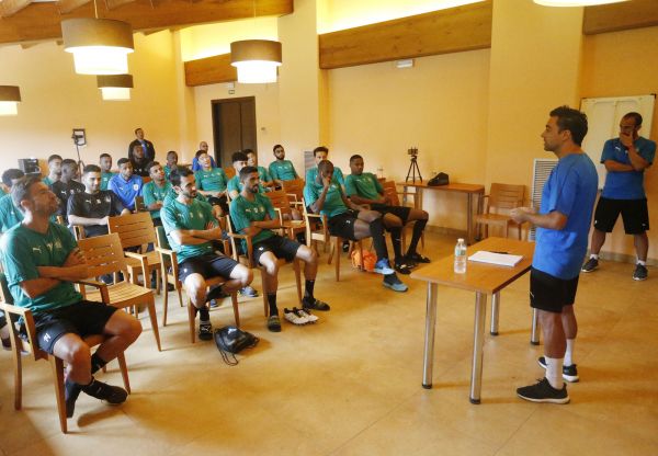 گزارش تصویری روزهای ابتدایی سرمربیگری ژاوی در کاتالونیا