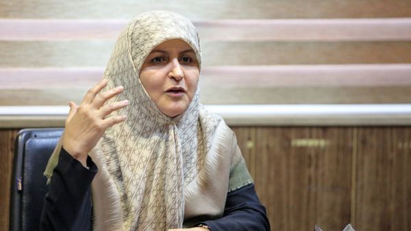 طیبه سیاوشی حضور گزینشی بانوان در ورزشگاه های فوتبال یک حرکت رو به جلو است