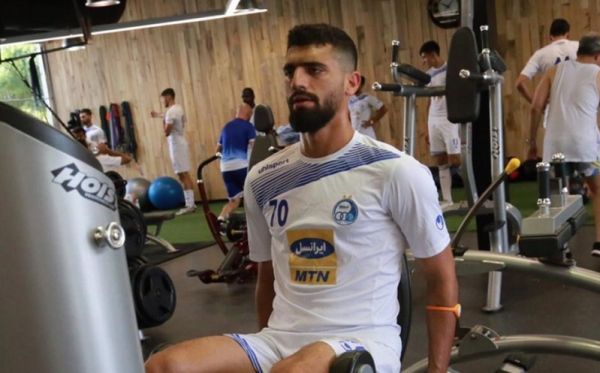 تمرین وزنه استقلالیها در مجموعه انقلاب