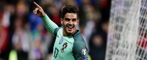 انتقال مهاجم میلان به موناکو منتفی میشود