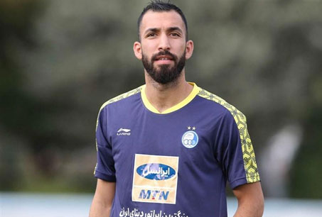  ضرب‌العجل تراکتور به روزبه چشمی  بازیکن استقلال به قطر می‌رود یا تبریز