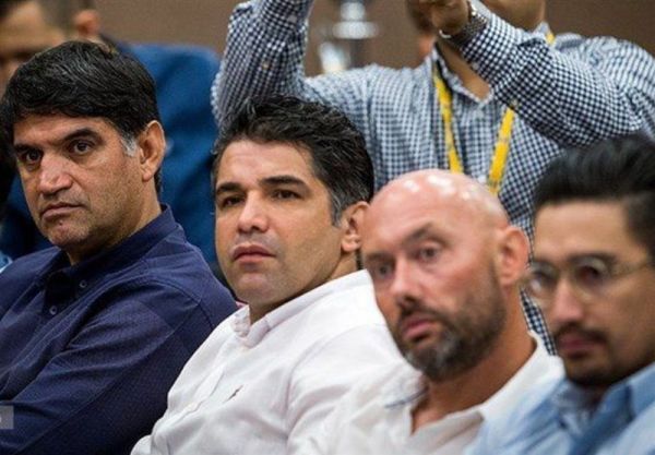 پیروز قربانی شرایط الان استقلال شبیه به هندوانه در بسته است